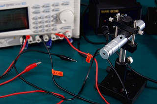 Illustration for article titled Sonar Blu-ray Laser: How They Make It